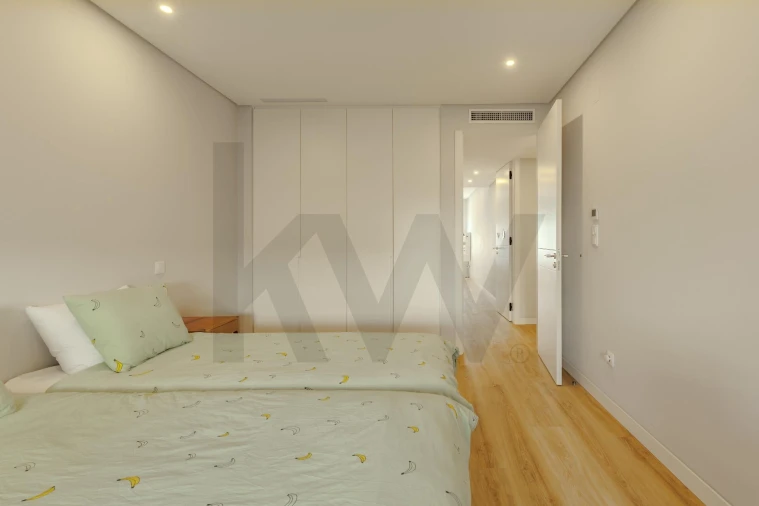 Apartamento T4 para Venda em Carcavelos e Parede Foto 31