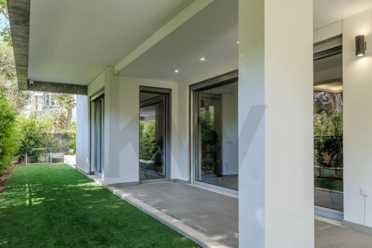Apartamento T4 para Venda em Carcavelos e Parede Foto 37