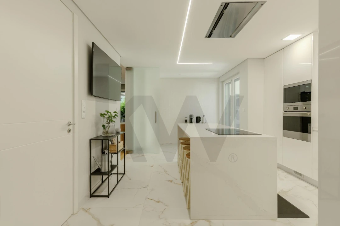 Apartamento T4 para Venda em Carcavelos e Parede Foto 6