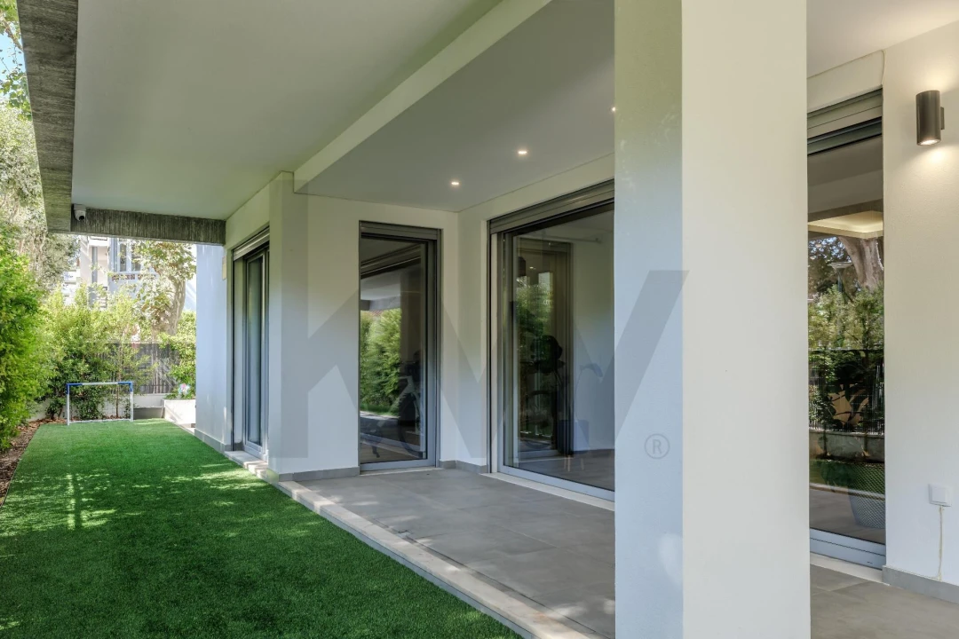 Apartamento T4 para Venda em Carcavelos e Parede Foto 37