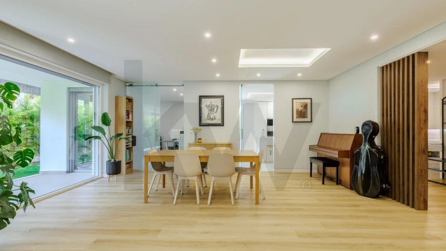Apartamento T4 para Venda em Carcavelos e Parede
