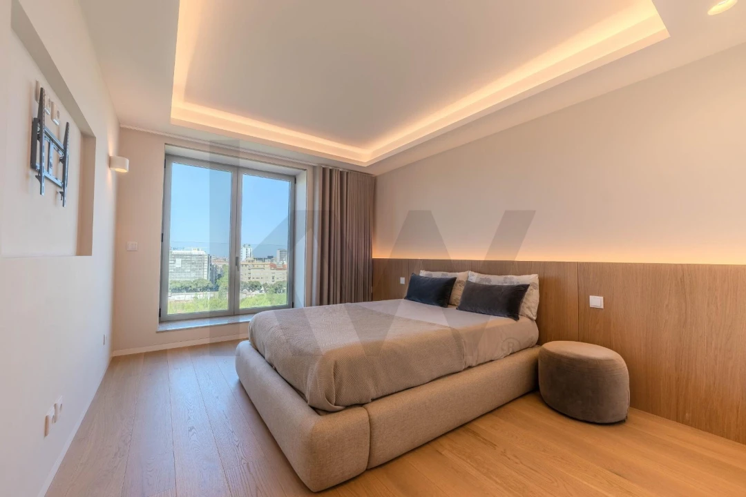 Apartamento T3 para Venda em Campolide Foto 23