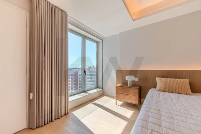Apartamento T3 para Venda em Campolide