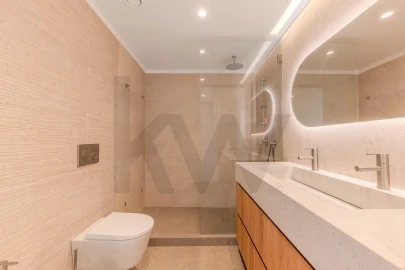 Apartamento T3 para Venda em Campolide