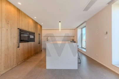 Apartamento T3 para Venda em Campolide