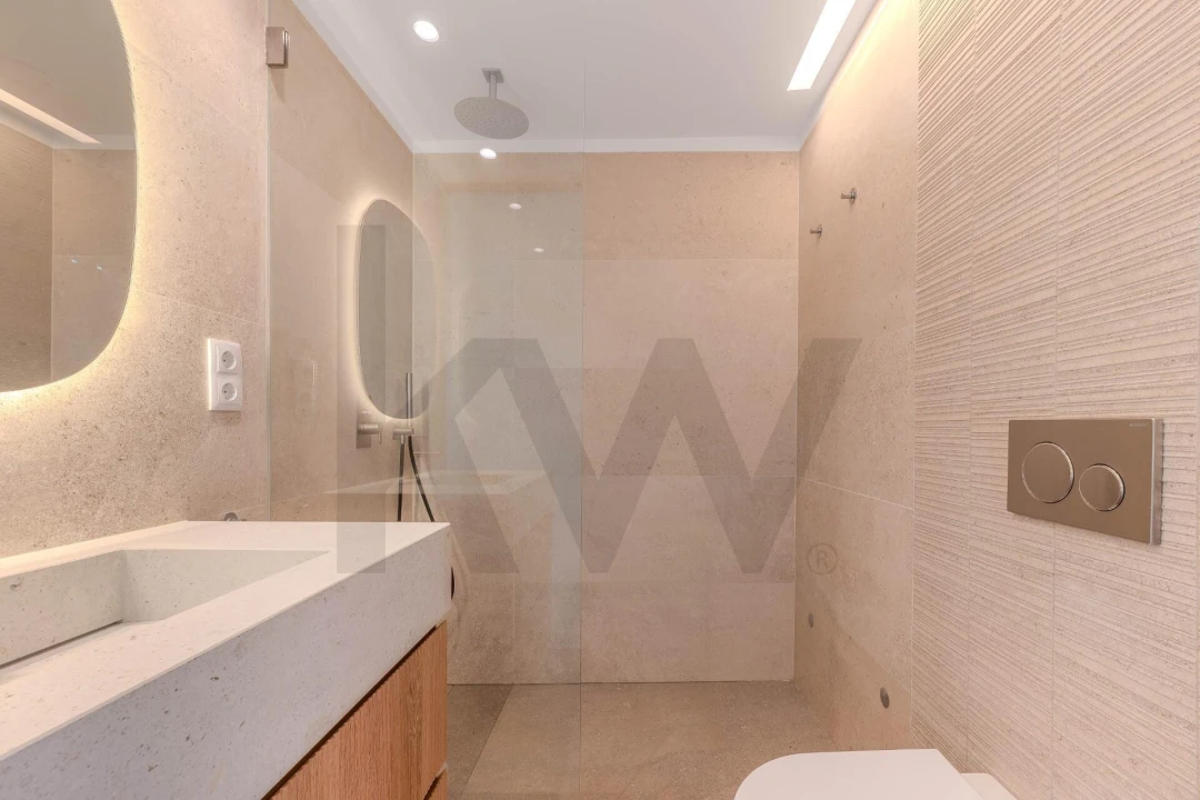 Apartamento T3 para Venda em Campolide Foto 27