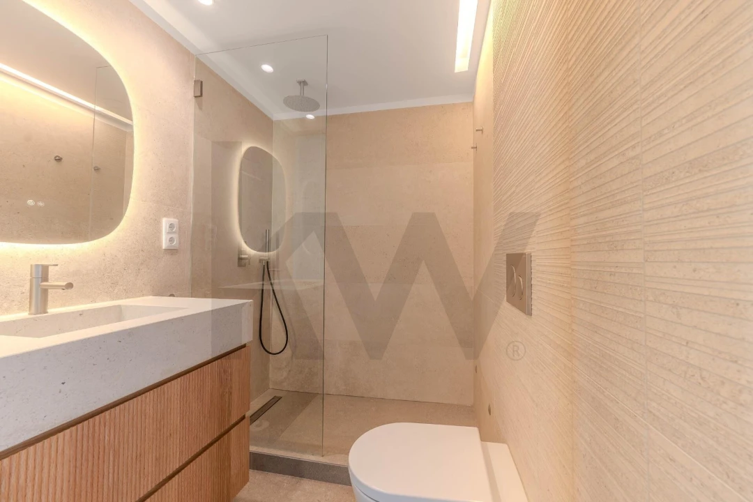 Apartamento T3 para Venda em Campolide Foto 28