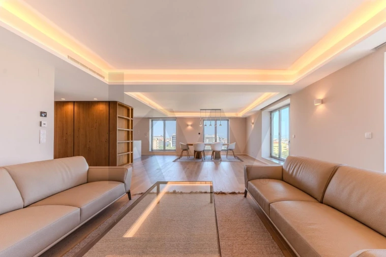 Apartamento T3 para Venda em Campolide Foto 2