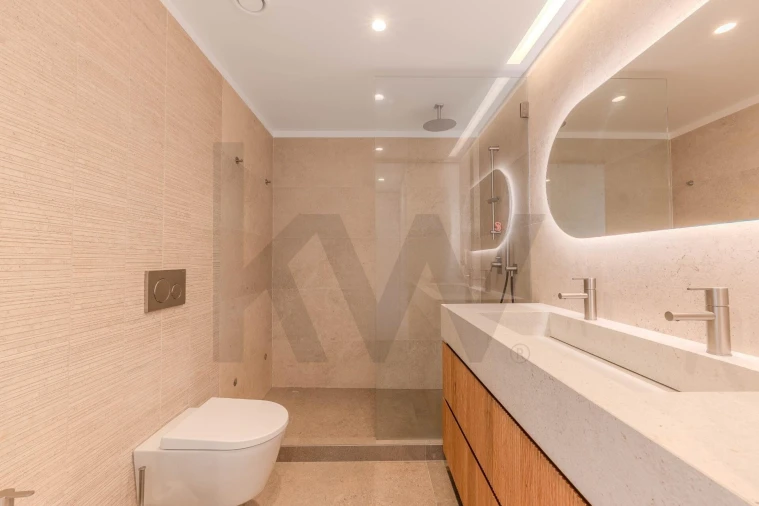 Apartamento T3 para Venda em Campolide Foto 22