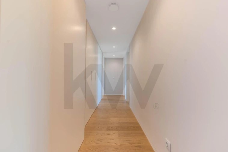 Apartamento T3 para Venda em Campolide Foto 43