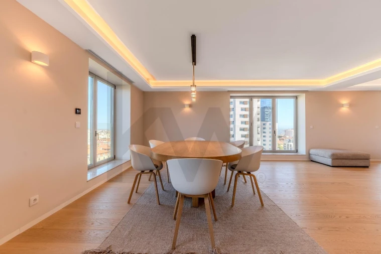 Apartamento T3 para Venda em Campolide Foto 7