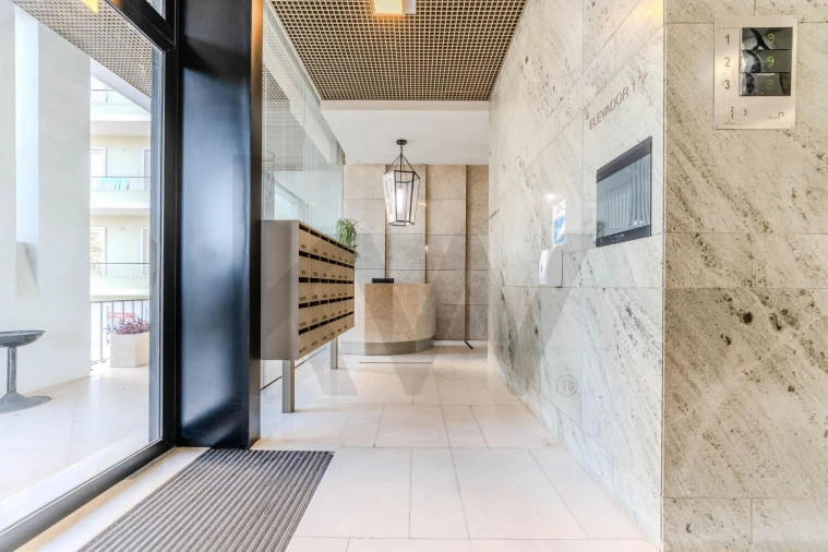 Apartamento T3 para Venda em Campolide Foto 46