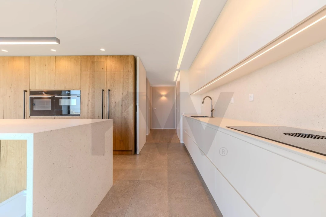 Apartamento T3 para Venda em Campolide Foto 12