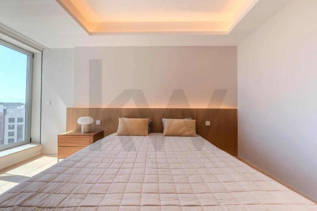 Apartamento T3 para Venda em Campolide Foto 35