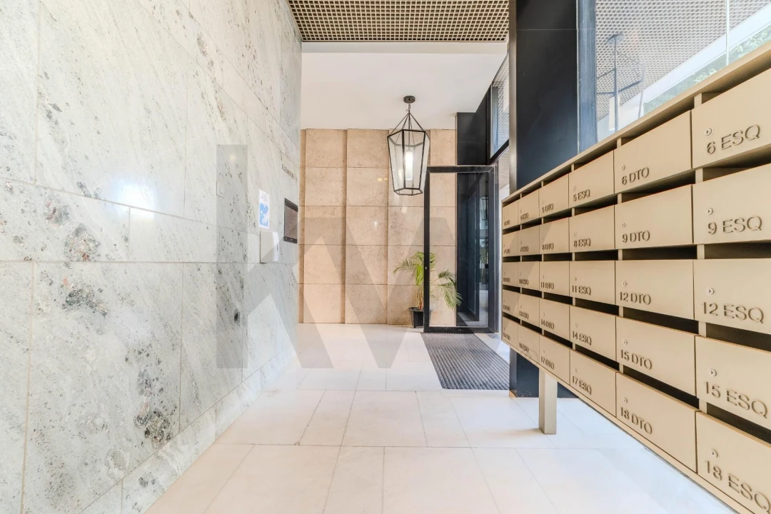 Apartamento T3 para Venda em Campolide Foto 47
