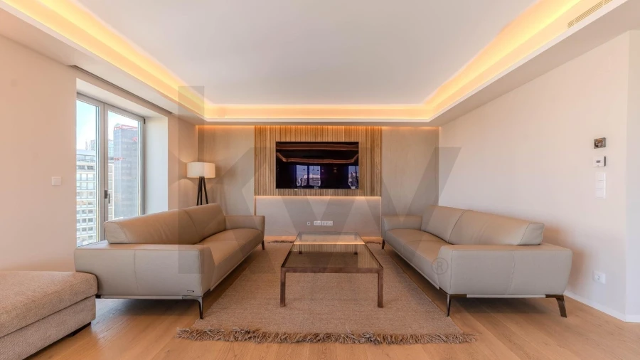 Apartamento T3 para Venda em Campolide