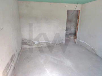 Moradia T3 para Venda em Maxial e Monte Redondo