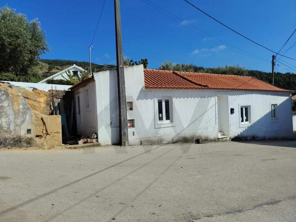 Moradia T3 para Venda em Maxial e Monte Redondo Foto 3