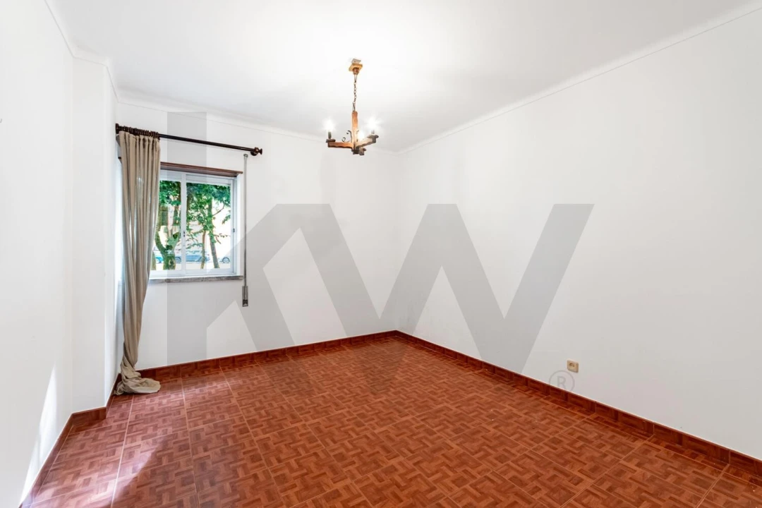 Apartamento T3 para Venda em Algueirão-Mem Martins Foto 24