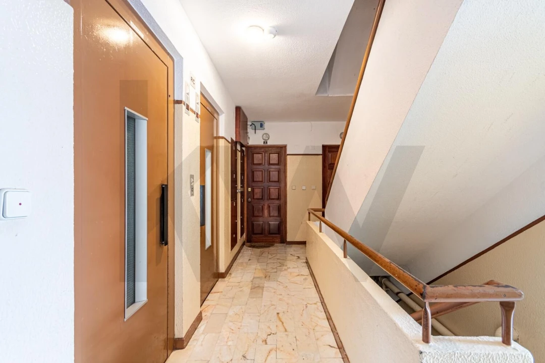 Apartamento T3 para Venda em Algueirão-Mem Martins Foto 36