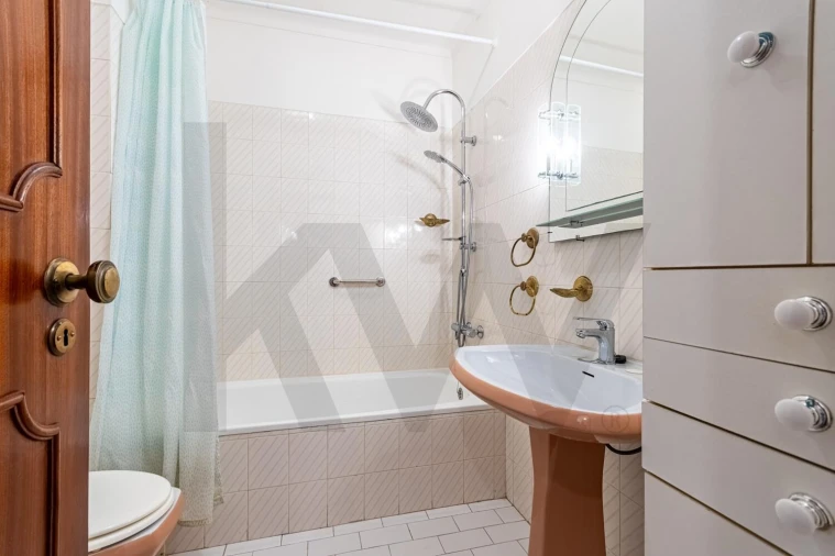 Apartamento T3 para Venda em Algueirão-Mem Martins Foto 25