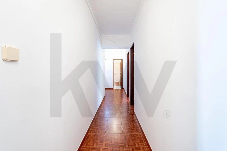 Apartamento T3 para Venda em Algueirão-Mem Martins Foto 13
