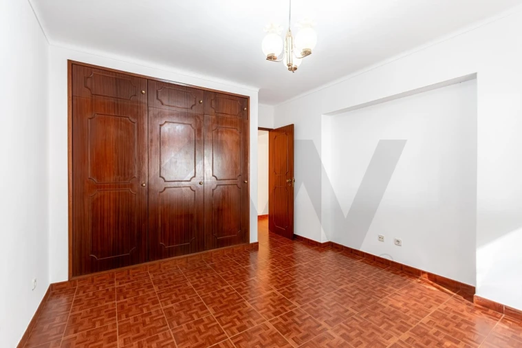 Apartamento T3 para Venda em Algueirão-Mem Martins Foto 19