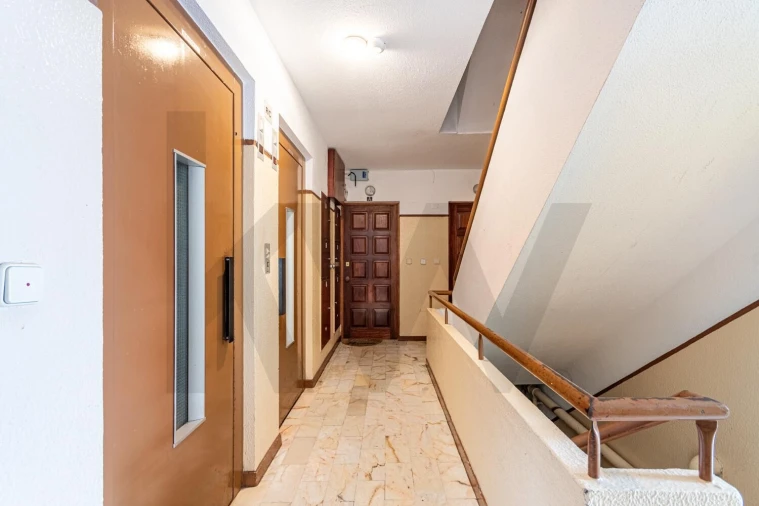 Apartamento T3 para Venda em Algueirão-Mem Martins Foto 36