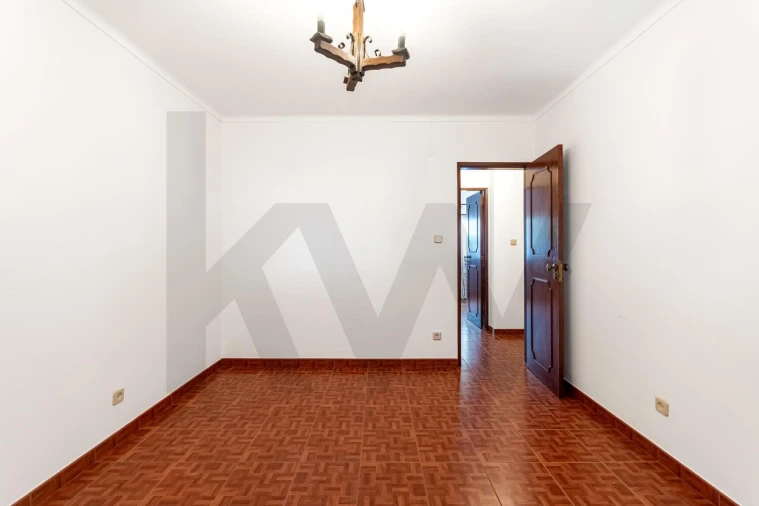 Apartamento T3 para Venda em Algueirão-Mem Martins Foto 23
