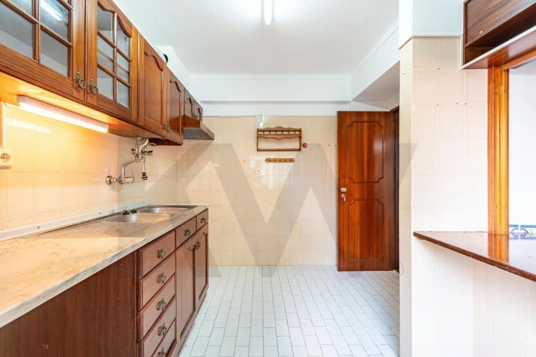 Apartamento T3 para Venda em Algueirão-Mem Martins Foto 9