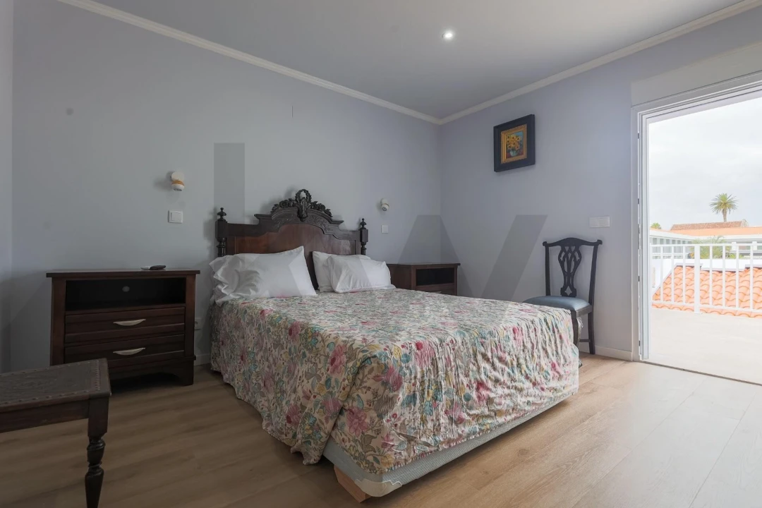 Moradia T8 para Venda em Ponta Delgada (São Sebastião) Foto 7