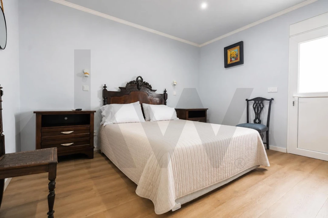 Moradia T8 para Venda em Ponta Delgada (São Sebastião) Foto 4