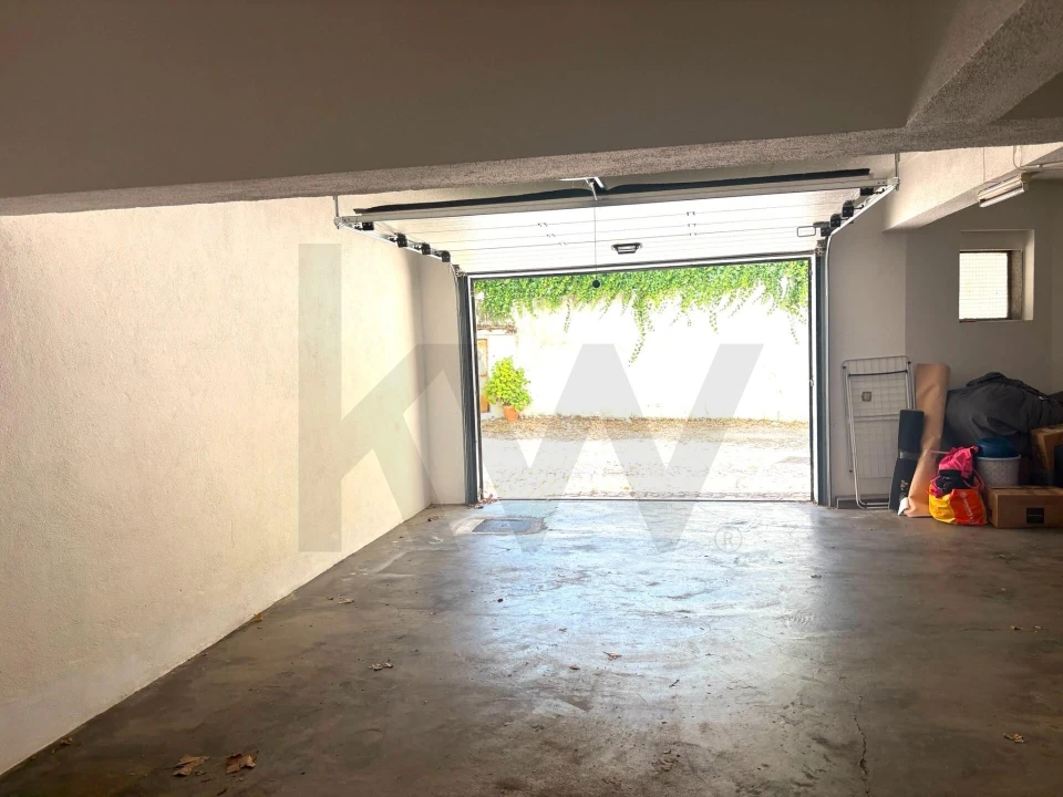 Apartamento T2 para Venda em Carcavelos e Parede Foto 23