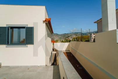 Moradia T4 para Venda em São Martinho