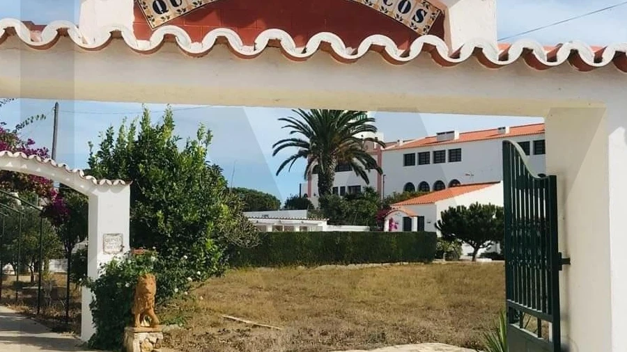 Quinta T9 para Venda em Vila de Sagres