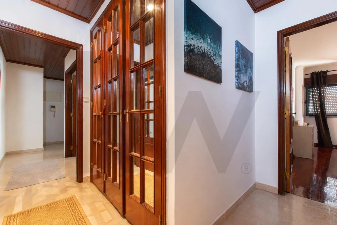 Apartamento T1 para Venda em Algueirão-Mem Martins Foto 17