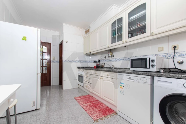 Apartamento T1 para Venda em Algueirão-Mem Martins Foto 19