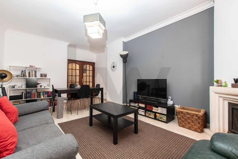 Apartamento T1 para Venda em Algueirão-Mem Martins Foto 14
