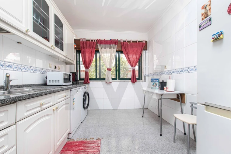Apartamento T1 para Venda em Algueirão-Mem Martins Foto 10