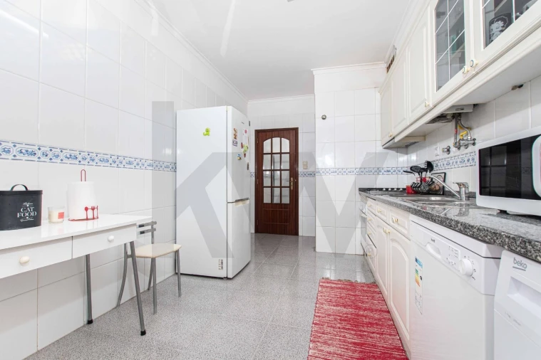 Apartamento T1 para Venda em Algueirão-Mem Martins Foto 11