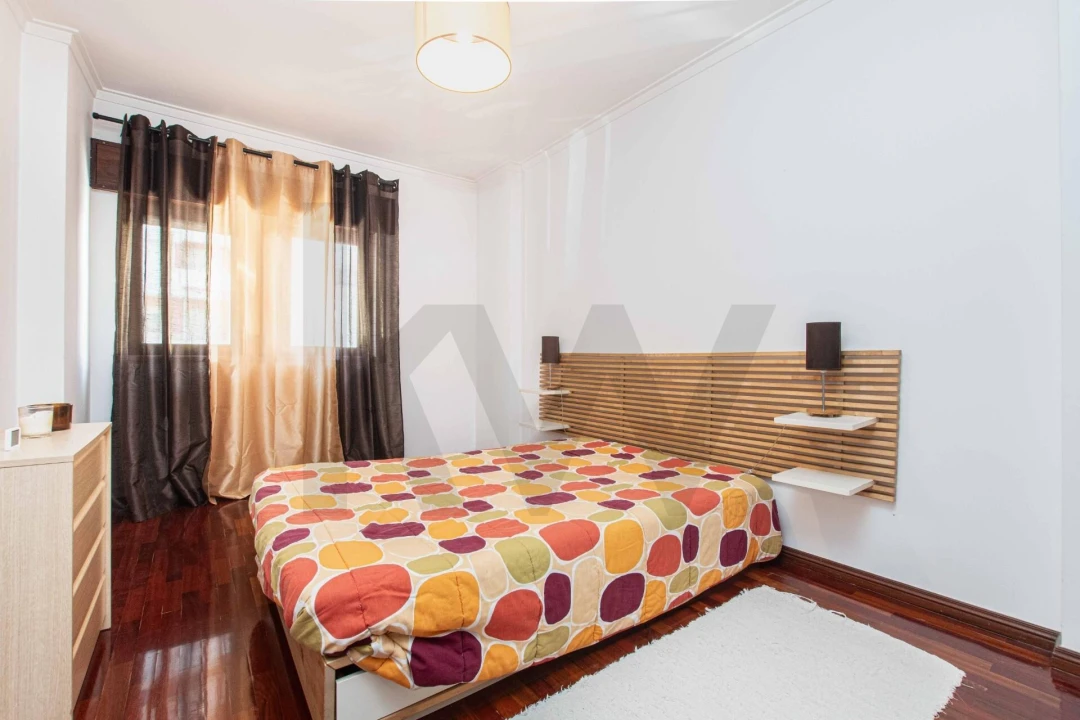 Apartamento T1 para Venda em Algueirão-Mem Martins Foto 5