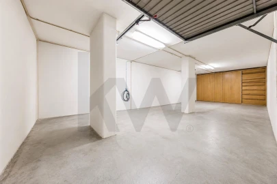 Apartamento T2 para Venda em Santo António dos Cavaleiros e Frielas