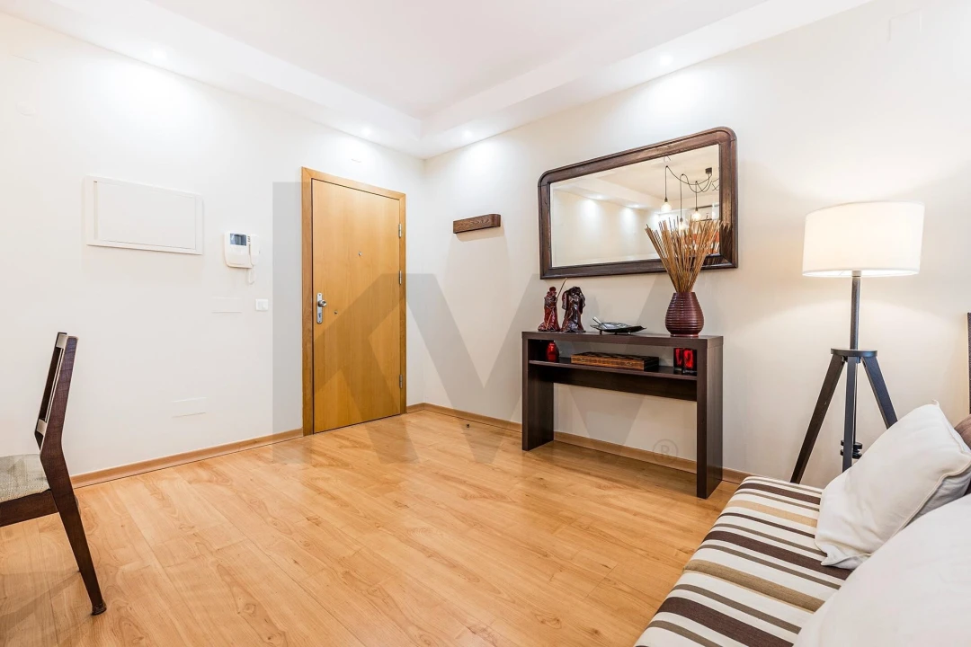 Apartamento T2 para Venda em Santo António dos Cavaleiros e Frielas Foto 7
