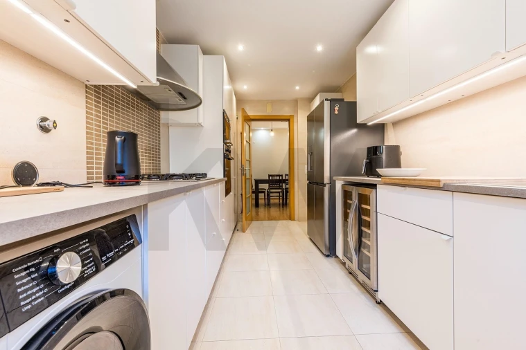 Apartamento T2 para Venda em Santo António dos Cavaleiros e Frielas Foto 12