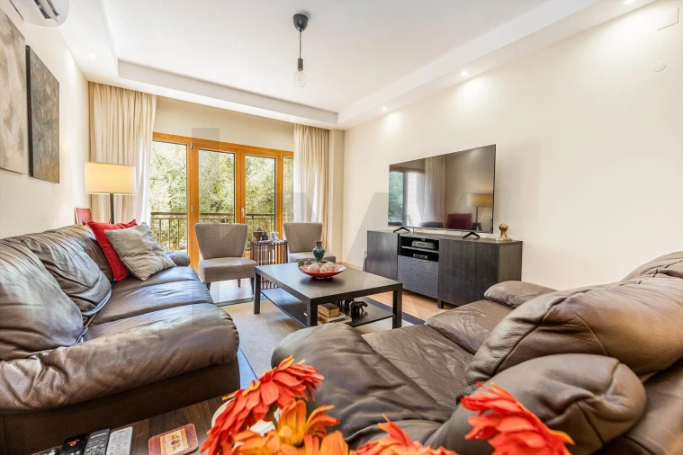 Apartamento T2 para Venda em Santo António dos Cavaleiros e Frielas Foto 2