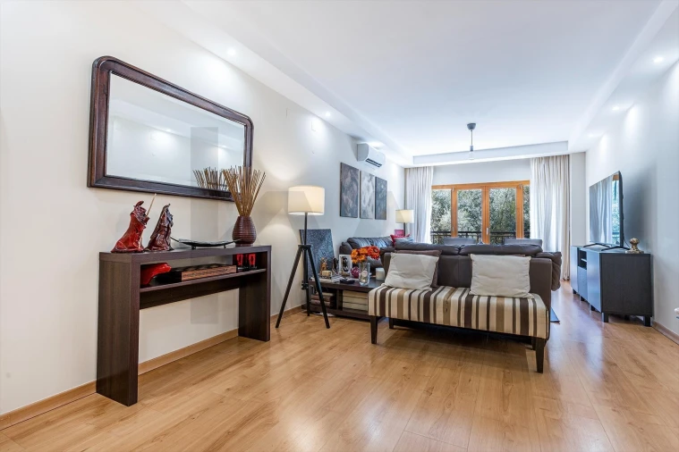 Apartamento T2 para Venda em Santo António dos Cavaleiros e Frielas Foto 6