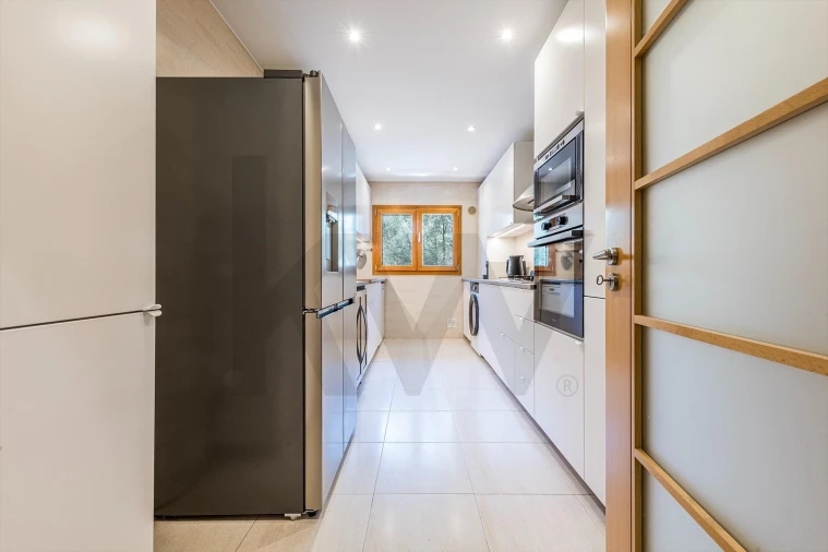Apartamento T2 para Venda em Santo António dos Cavaleiros e Frielas Foto 11