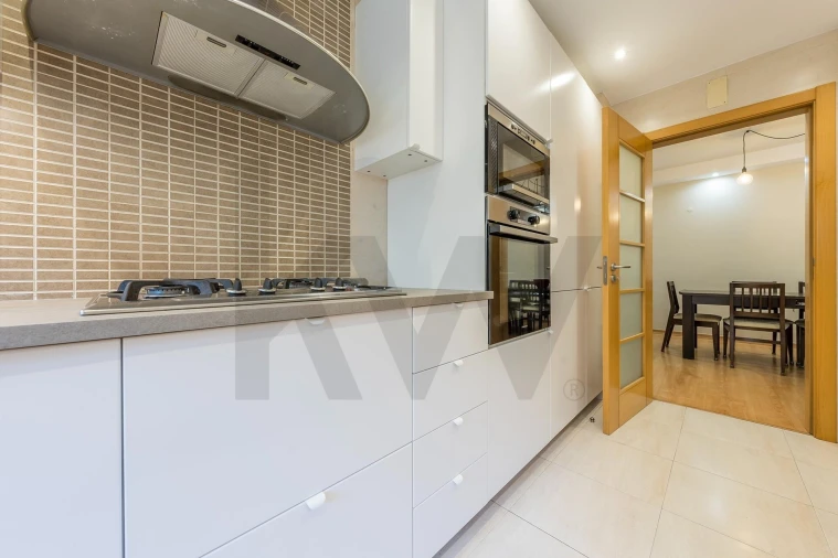 Apartamento T2 para Venda em Santo António dos Cavaleiros e Frielas Foto 15