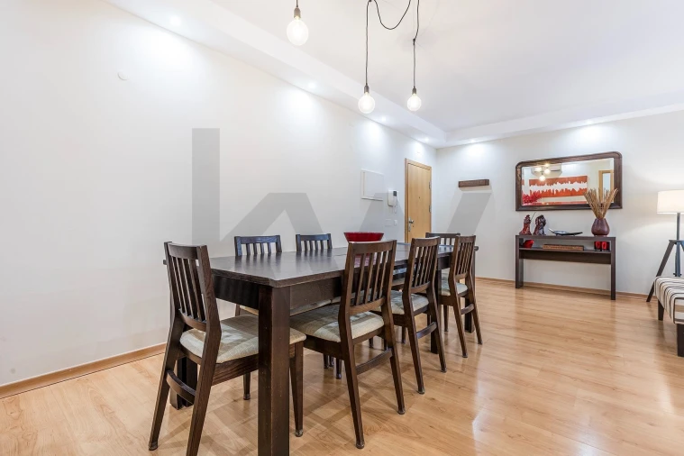 Apartamento T2 para Venda em Santo António dos Cavaleiros e Frielas Foto 10