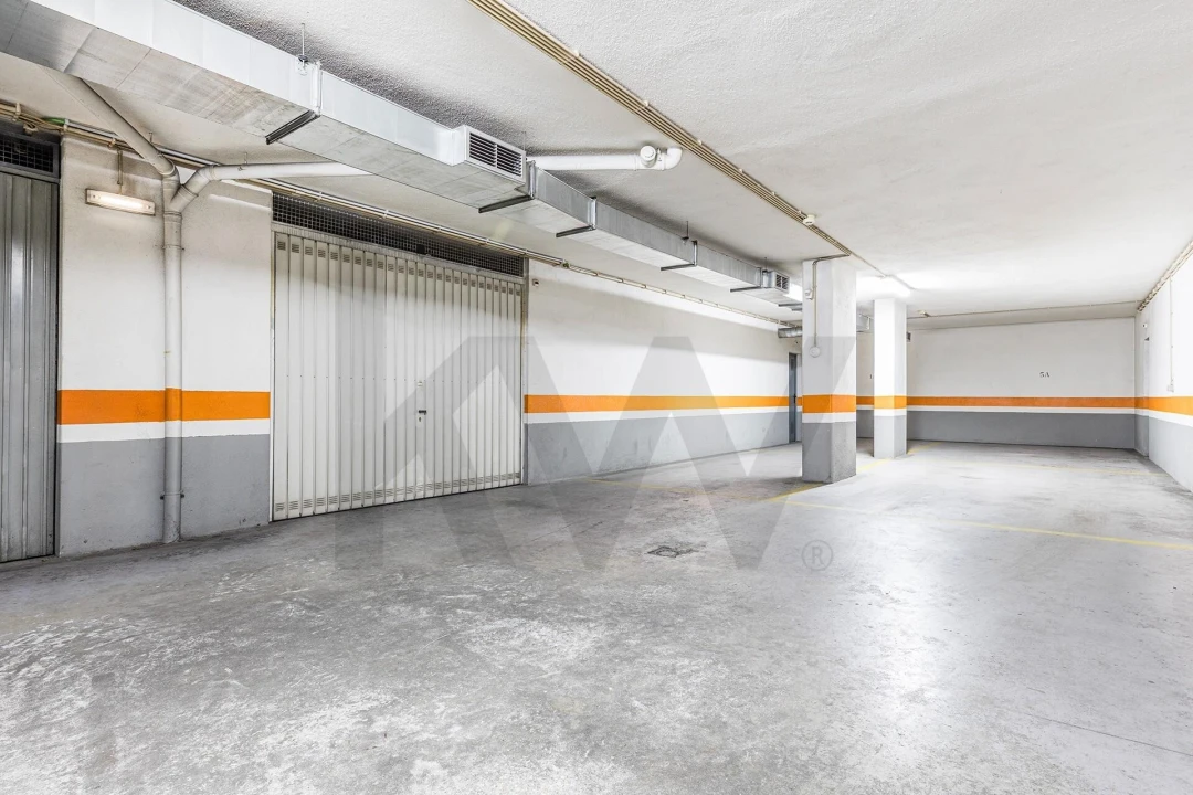 Apartamento T2 para Venda em Santo António dos Cavaleiros e Frielas Foto 26